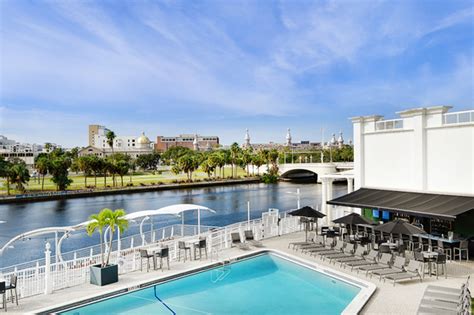 Hotel Tampa Riverwalk Pool And Spa Day Pass Tampa Resortpass