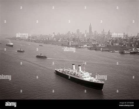 1950s Ferry Hi Res Stock Photography And Images Alamy