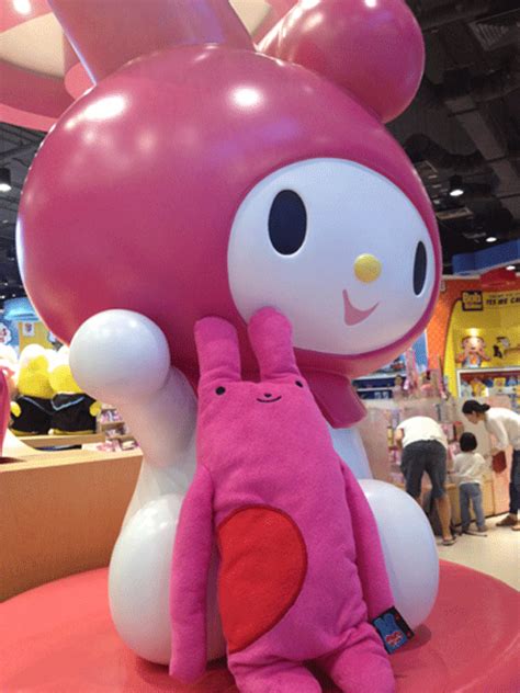 Fortunately, busy made my visit. CuteRabbit Land: SANRIO HELLO KITTY TOWN MALAYSIA