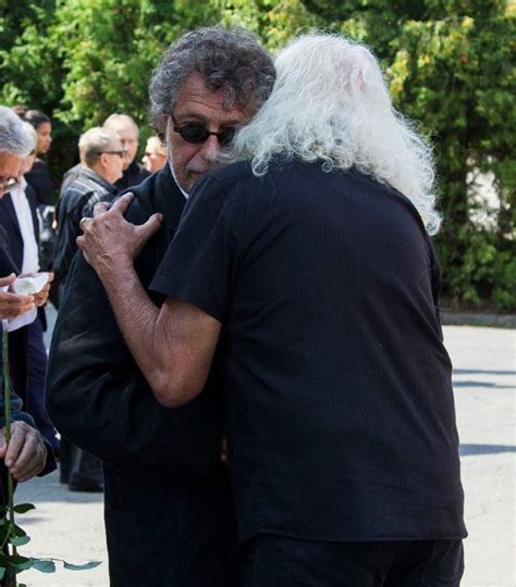 Mal veľký podiel na tom, že kapela spievala na rozdiel od iných po maďarsky a nie anglicky. Somló elvesztése siettette Laux halálát - fotók ...