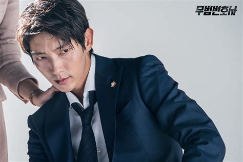 Personal finances for the aspiring millionaire lawyer. 2018 Korean Drama Recommendations | DramaPanda