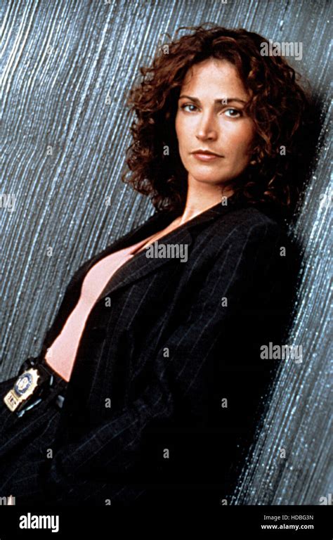 Nypd Blue Kim Delaney Stock Photo Alamy