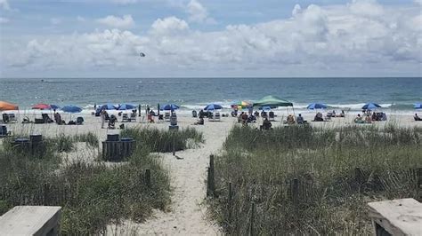 A 63 Year Old Woman Dies After Being Impaled By Beach Umbrella In South Carolina Marca