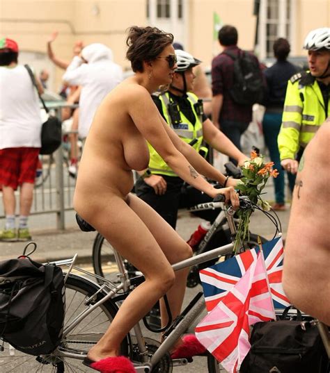 Big Tits Sunglasses Brighton World Naked Bike Ride Nudedworld