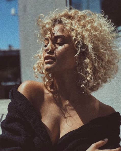 Instagram Post By Rose Bertram • May 2 2017 At 905pm Utc Curly Hair Styles Short Curly