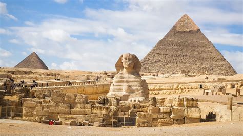 La Gran Esfinge Y La Gran Pirámide De Guiza Egipto El Cairo Egipto