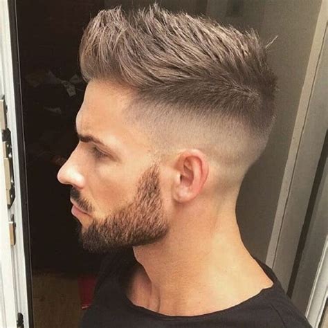 Faux faded faux hawk this faux hawk fade for men is exactly what you need if you are not ready to say goodbye to. 30 Best Faux Hawk Haircuts For Men | Stylish Fohawk ...