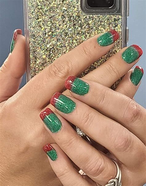 Dip Into The Holidays With Christmas Nails Dipwell