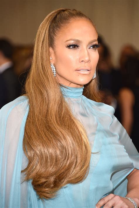 Find your hair inspiration with our compilation. Best Caramel Hair Color - 13 Celebs Wear The Most Flattering Hair Color