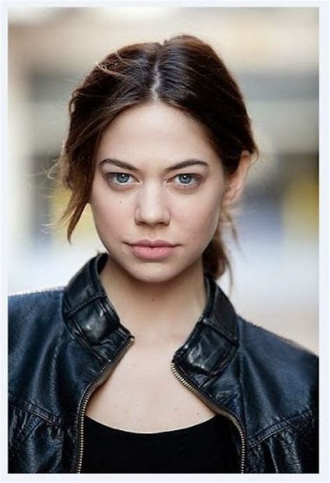 Analeigh Tipton Gorgeous Actresses Top Model Poses American Actress