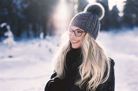 Wallpaper Winter Blonde Women With Glasses Women Outdoors Hat Smiling 500px Long Hair