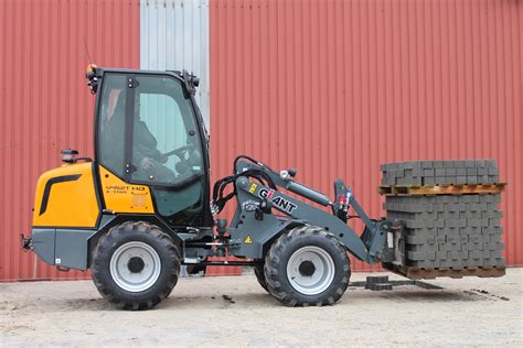 Giant V452 Hd Compact Wheel Loader New And Demonstrator
