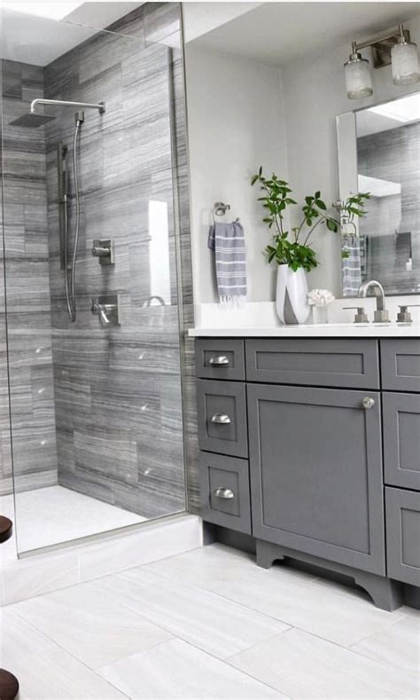 60 Beautiful Gray Bathroom Ideas With Stylish Color Combinations 2020
