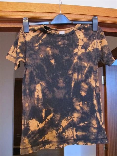 I'm amazed at how simple, quick, and easy it is! DIY Bleach Dye T-shirt - Greenie Dresses For Less