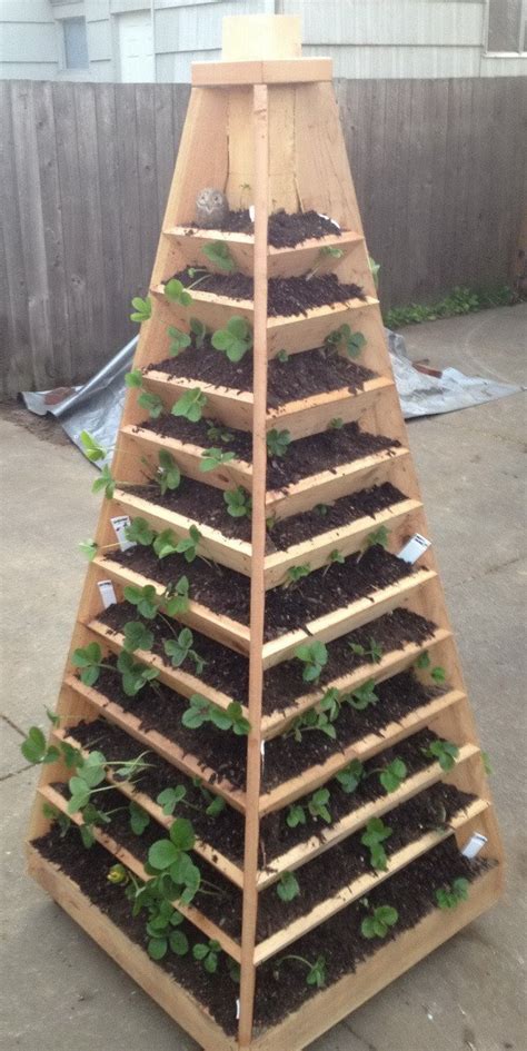 Vertical Wood Pyramid Gardening Tower Diy Project The Homestead Survival
