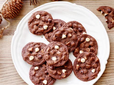 Our comprehensive how to make christmas cookies article breaks down all the steps to help you make perfect christmas cookies. Chocolate Chocolate White Chocolate Chip Cookies Recipe ...
