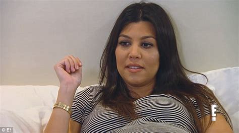 Kourtney Kardashian Gets Mad At Scott Disick Then Sisters Khloe And Kim Daily Mail Online