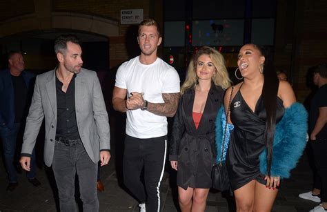 im a celeb fans beg jacqueline jossa to dump dan osborne as they put on a united front after