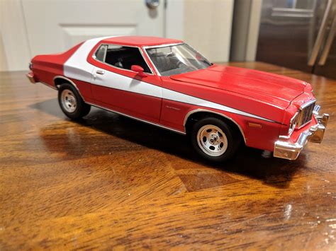 Starsky And Hutch Ford Torino Plastic Model Car Kit 125 Scale