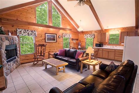The barnacle hill cabin is situated just above the beautiful pebble beach with unobstructed views of in barnacle hill cabin, we allow 1 pet 25lbs and under. Bluebird Cabin at Hummingbird Hill (Hocking Hills area ...