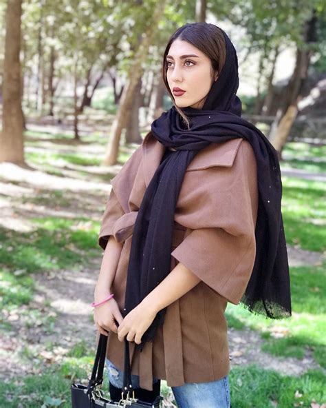 هستی سهرابی فر بازیکن فوتبال کیست؟ عکس فوتبالدخت فوتبال زنان ایران