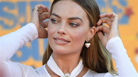 Margot Robbie Reveals Question That Keeps Her Up At Night The Chronicle