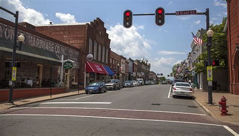 22 Virginia Small Towns Youre Going To Love Virginia Travel Small