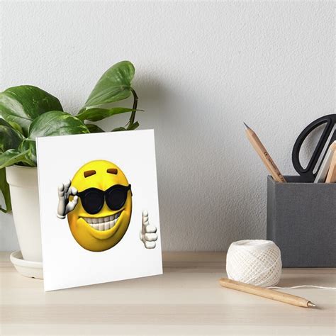 Smiley Gesicht Mit Sonnenbrille Auf Und Daumen Hoch Galeriedruck Von