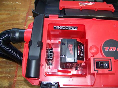 Milwaukee 18v Cordless Wetdry Vacuum 0880 20 Tools In Action Power