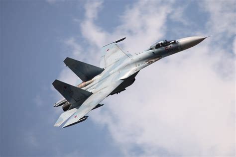 Russias Su 27 Flanker May Be Old But Nato Still Fears It For Good