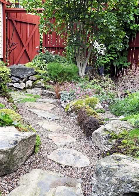 50 Very Creative And Inspiring Garden Stone Pathway Ideas Flagstone