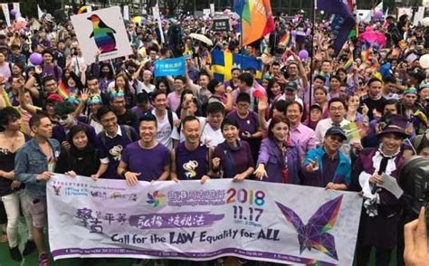 Gay Men Challenge Hong Kong S Same Sex Marriage Ban In Top Court