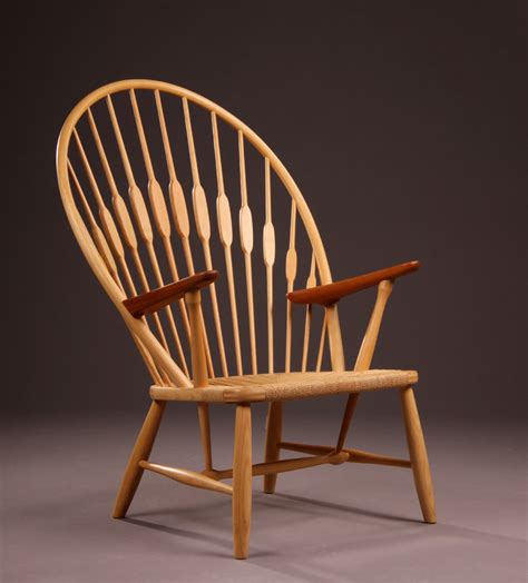Stahlberg, in whose workshops wegner's first design experiments took form. Peacock chair (Pauwstoel) Hans J. Wegner - Designstoelen.org