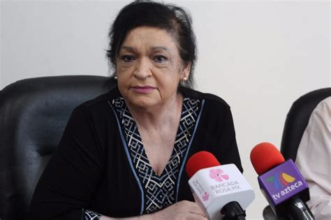 Sin embargo, la vida de javiera parada (39) dio un brusco giro ayer, cuando micheller bachelet la presentó como uno de los nuevos rostros. 'En un año ya deberían haber aprendido a gobernar': Isela ...