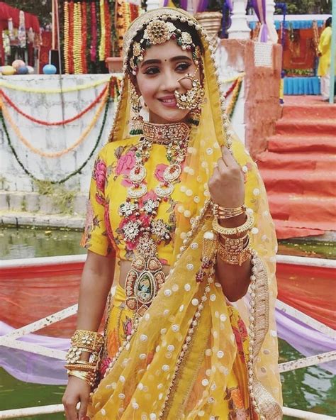 Naira Dresses In Yrkkh Before Marriage Naira Dresses After Marriage