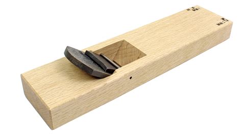 The laminated steel and iron blade is stout compared to western planes. Japanese Planes: Smoothing Planes, Jack Planes, Jointer ...