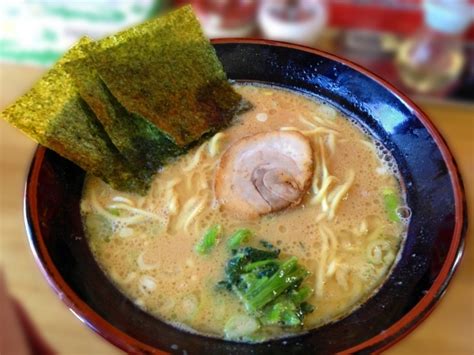 Pixiv is an illustration community service where you can post and enjoy creative work. 家系ラーメンでにんにく入れまくる奴wwwww - 家系