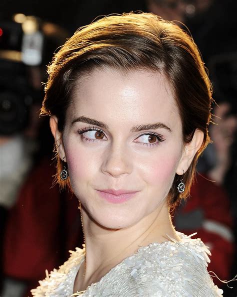 She Is So Elegant Short Hair Styles Emma Watson Short Hair Short