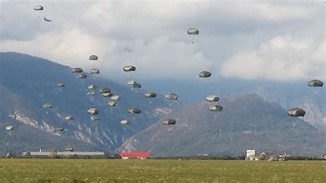 Sky Soldiers Jump With Italian Paratroopers Article The United