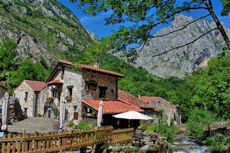 Es un conjunto de dos casas rurales: Boutique Hotels in Asturias & Luxury Hotels in Asturias ...