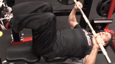 New Bench Press Research Shows Higher Chest Activation With Legs Up