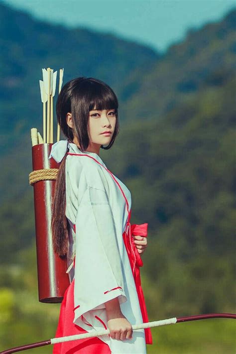 As a larger girl, i have never been able to cosplay. So beautiful ~3 Kikyo - inyuasha #cosplay﻿ | Inuyasha cosplay, Cosplay anime