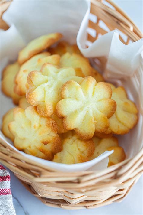 Line two baking trays with baking paper. Danish Butter Cookies - Danish Cookies Recipe - Rasa Malaysia