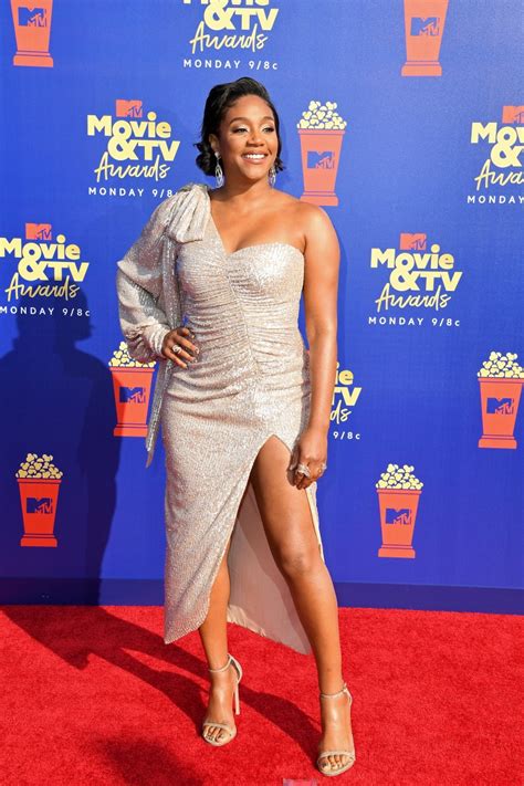 2019 Mtv Movie And Tv Awards Red Carpet Looks And Outfits