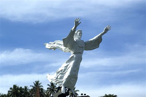 In Pictures The 10 Most Beautiful Monumental Statues Of Christ 9074