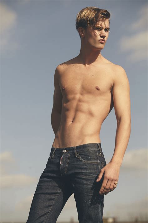 Male Model Shirtless Hoodoo Wallpaper