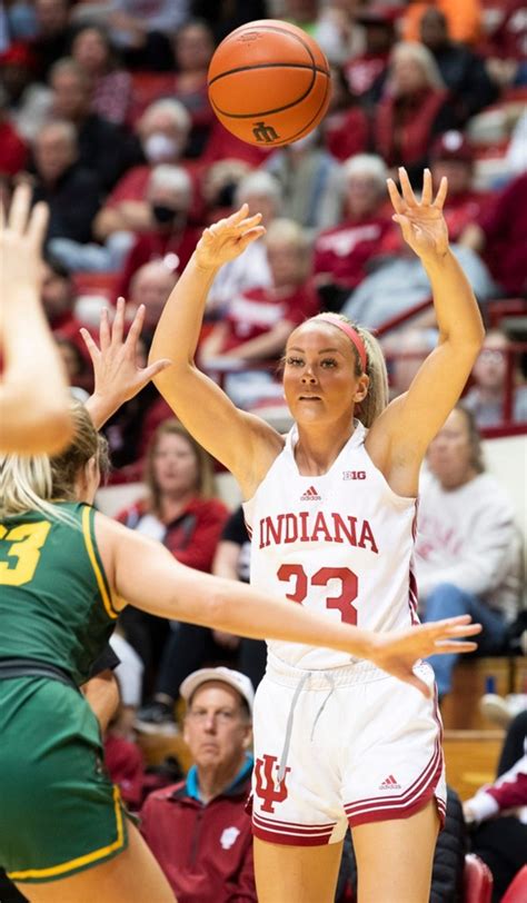 Indiana Basketballs Sydney Parrish Shes A Baller Sports Illustrated Indiana Hoosiers News