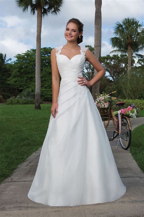 Free delivery and returns on ebay plus items for plus members. Style 6125: Organza A-Line Dress with Queen Anne Neckline ...