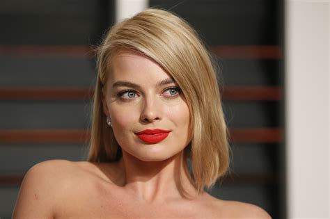 Most Popular Celebs Margot Robbie Actress Rare Gallery Hd Wallpapers