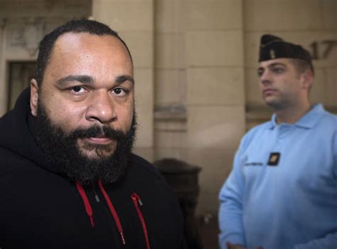 Quenelle Comedian Dieudonné Mbala Mbala May Face Prosecution Over Sketch About Isis